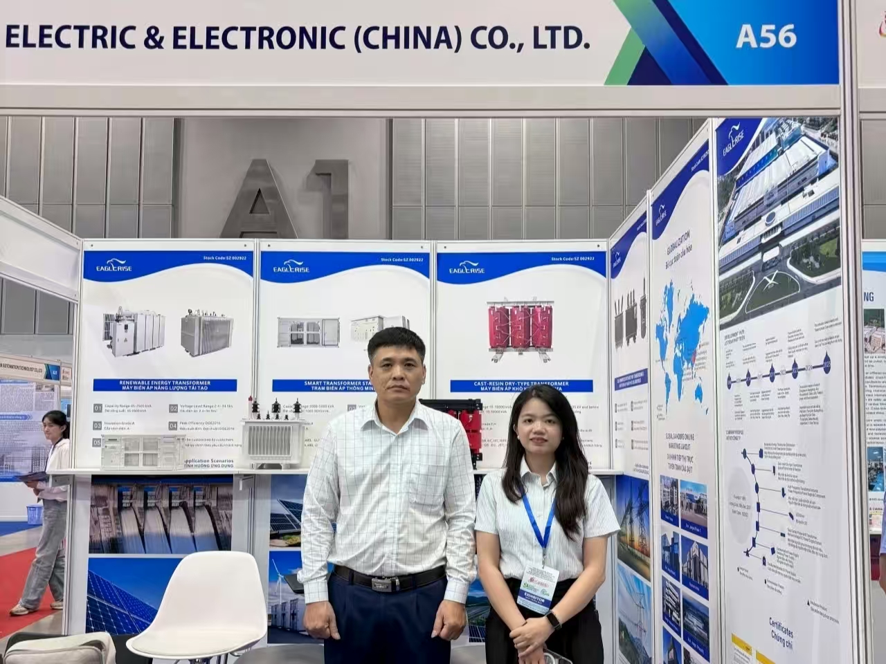 伊戈尔参加越南电力展