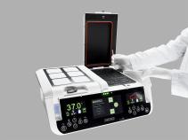 Inserting humidification flask